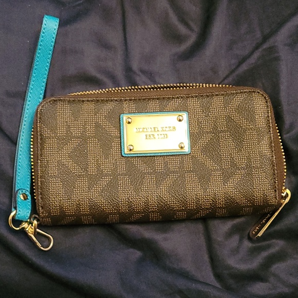 Michael Kors medium size Tote - Picture 10 of 13